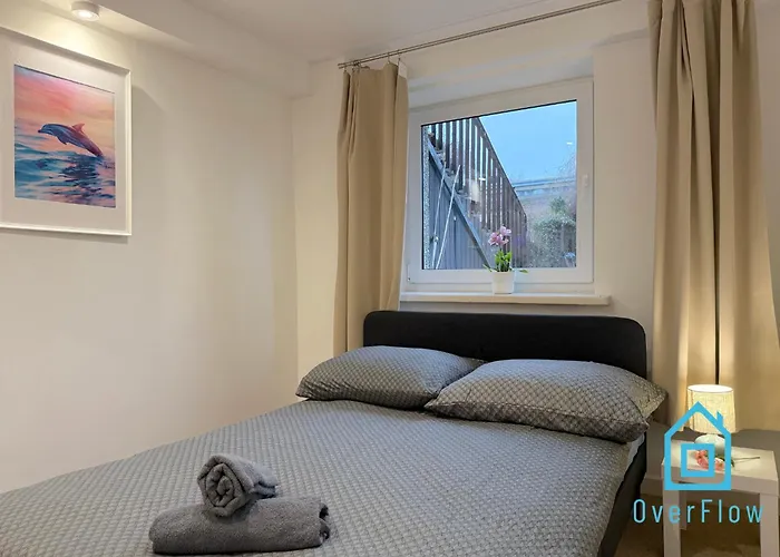 Coral Room - 1 Km To Baltic Sea & 15 Minutes To Gdansk Old Town